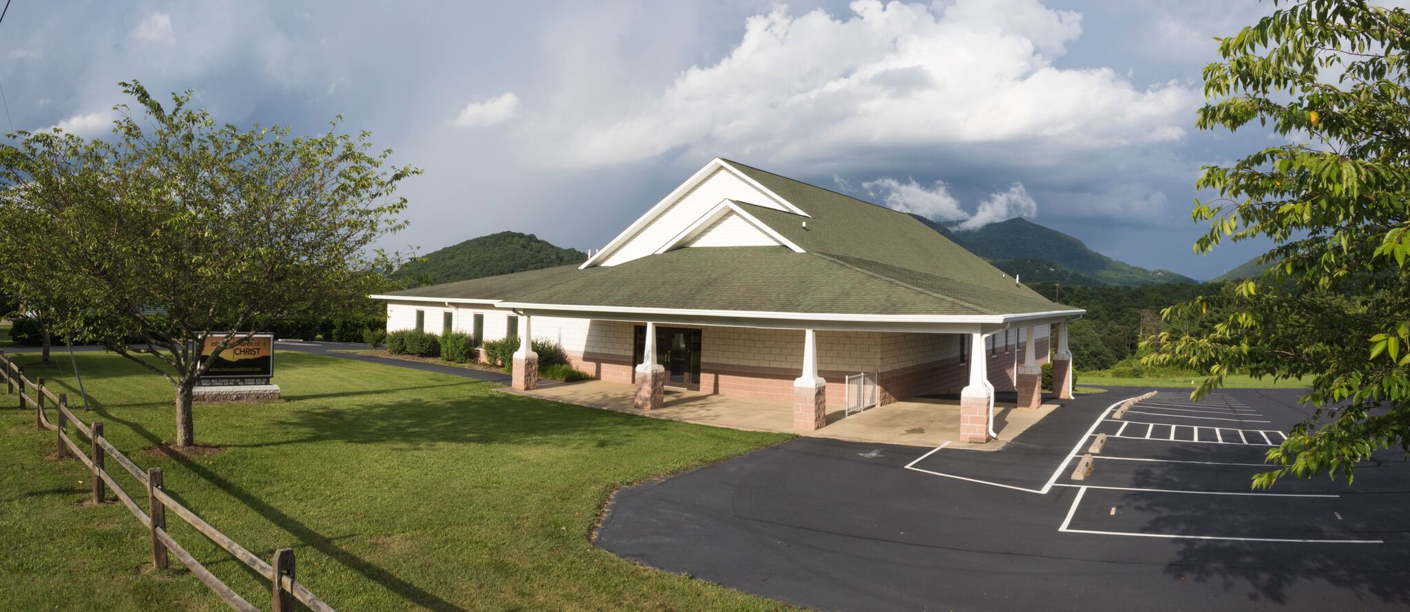 AshevilleChurchOfChrist_building